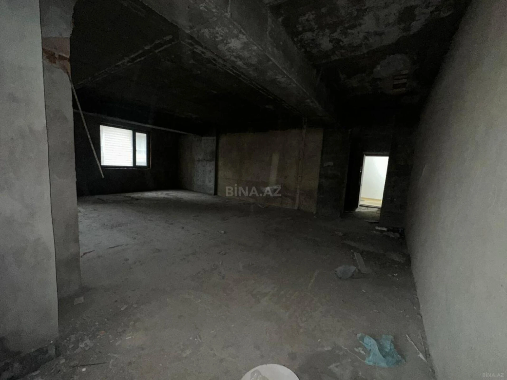 Satılır 2 otaqlı mənzil 106 m²