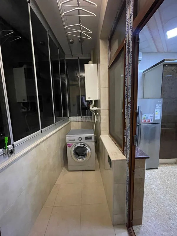 Kirayə verilir 2 otaqlı mənzil 72 m²