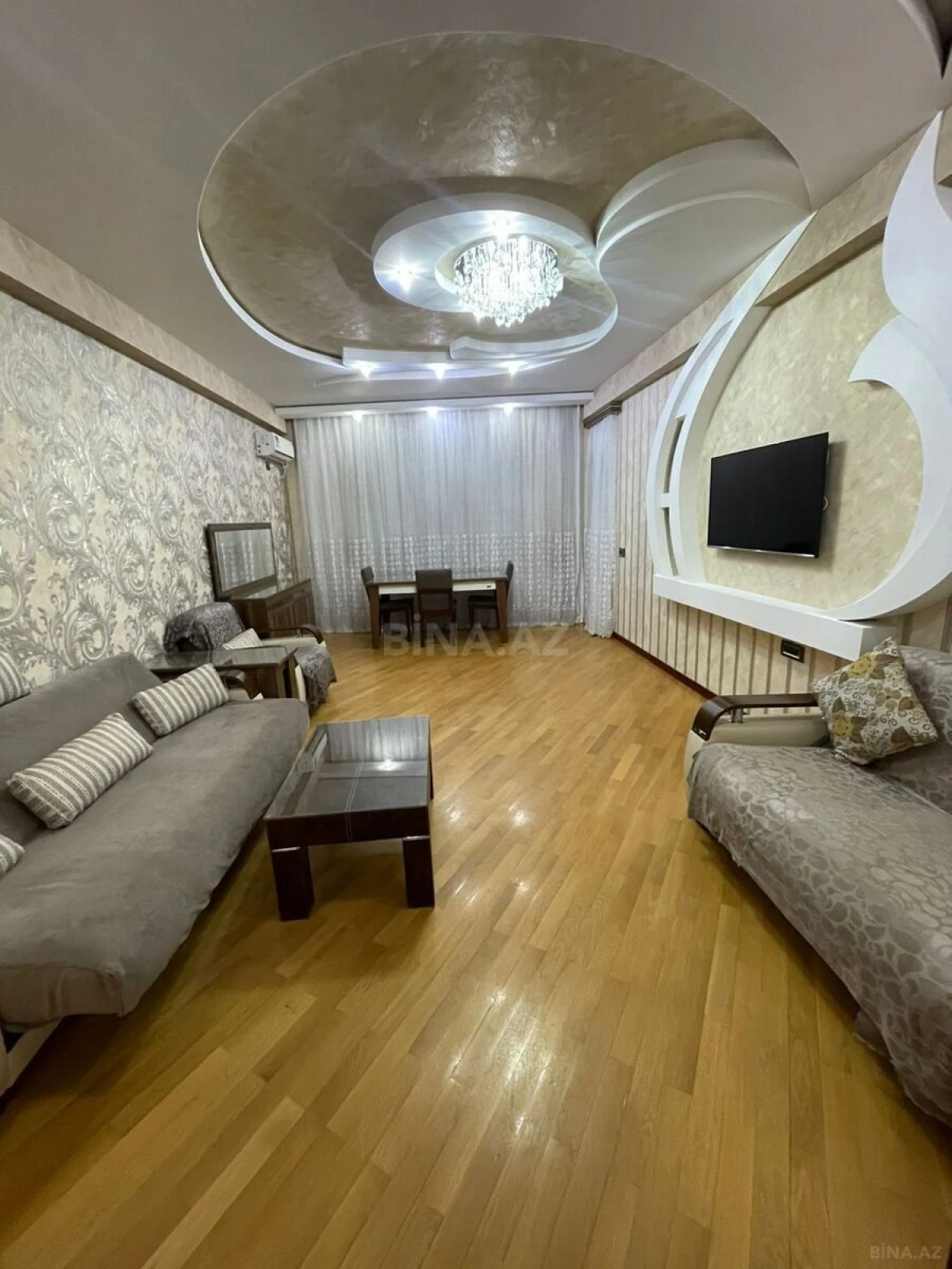 Kirayə verilir 2 otaqlı mənzil 72 m²