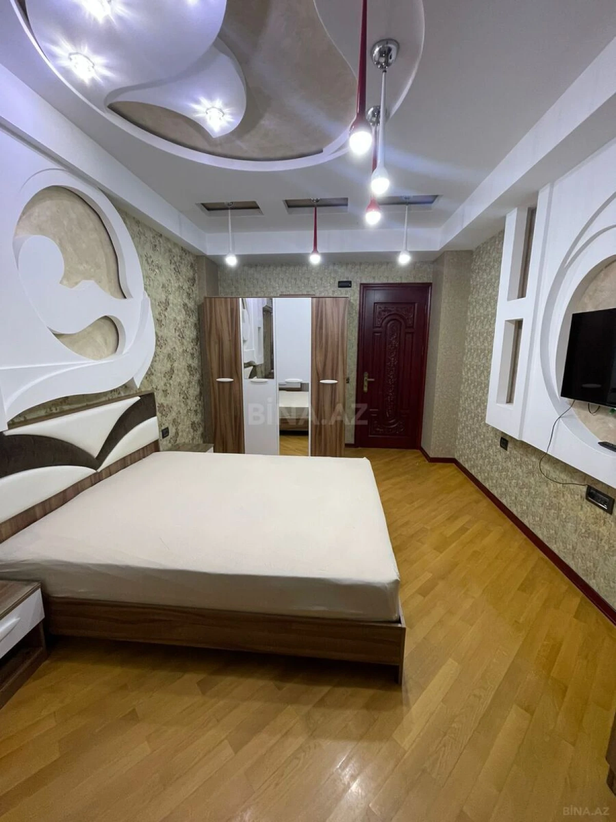 Kirayə verilir 2 otaqlı mənzil 72 m²