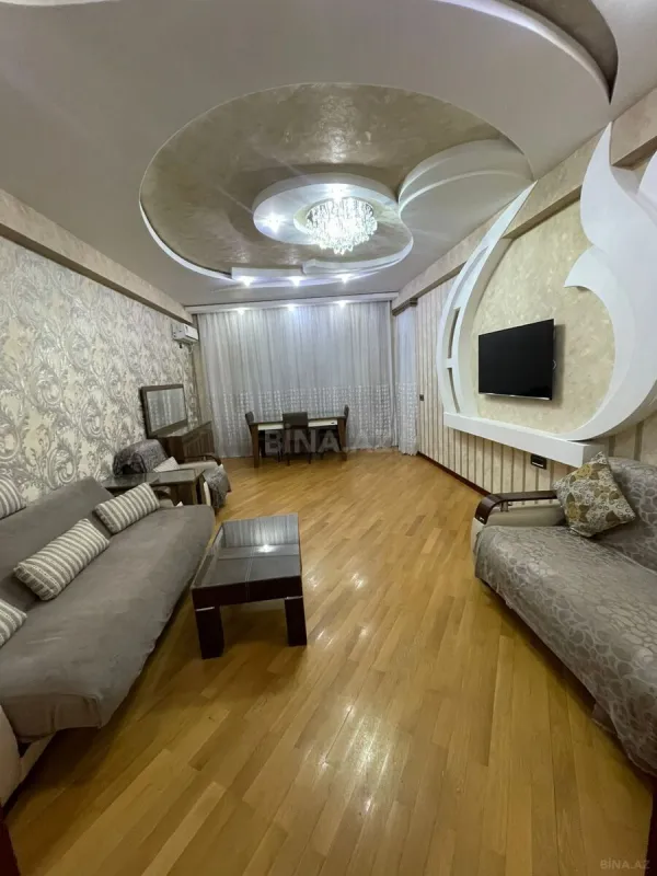 Kirayə verilir 2 otaqlı mənzil 72 m²