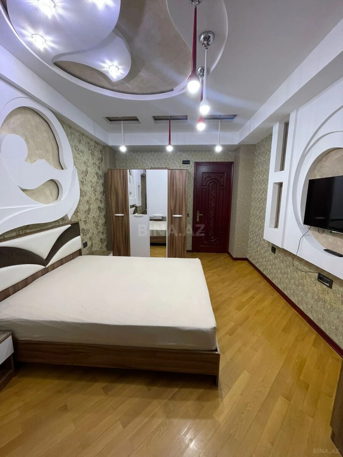 Kirayə verilir 2 otaqlı mənzil 72 m²