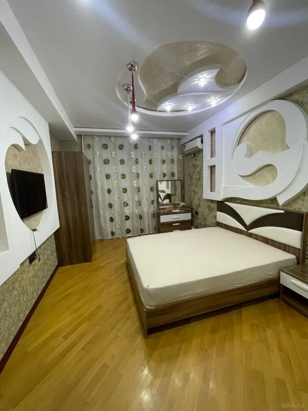 Kirayə verilir 2 otaqlı mənzil 72 m²