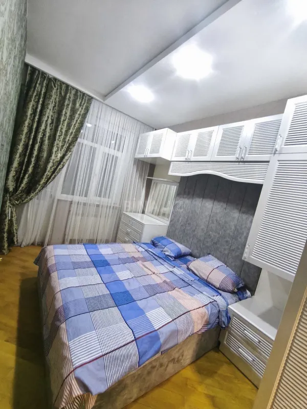 Satılır 2 otaqlı mənzil 65 m²