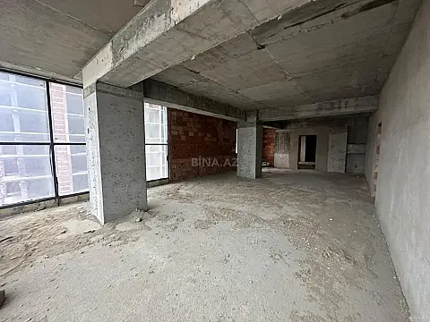 Satılır 4 otaqlı mənzil 202 m²