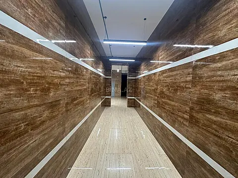 Satılır 4 otaqlı mənzil 202 m²