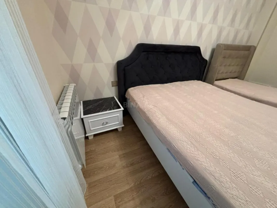 Kirayə verilir 2 otaqlı mənzil 76 m²