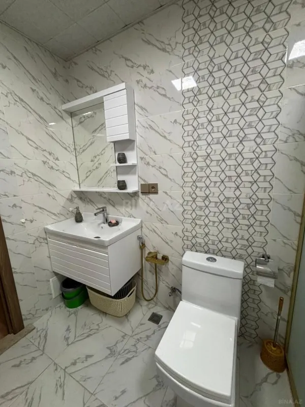 Kirayə verilir 2 otaqlı mənzil 76 m²