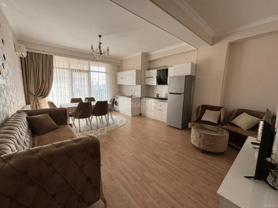 Kirayə verilir 2 otaqlı mənzil 76 m²