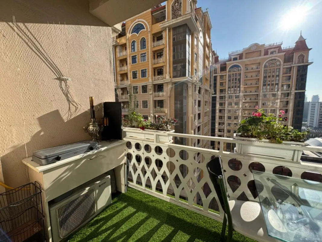 Kirayə verilir 2 otaqlı mənzil 76 m²