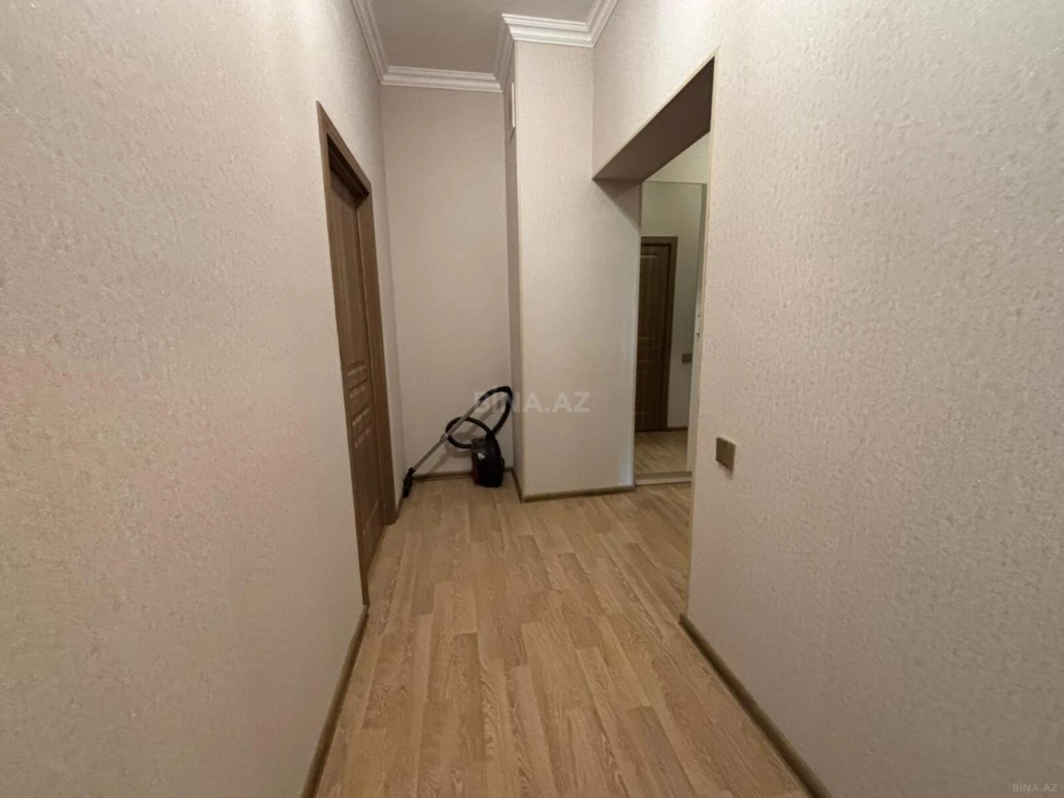 Kirayə verilir 2 otaqlı mənzil 76 m²