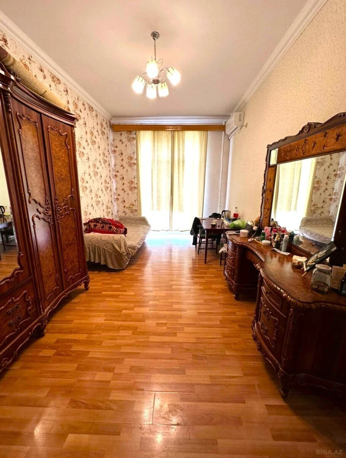 Satılır 2 otaqlı mənzil 65 m²