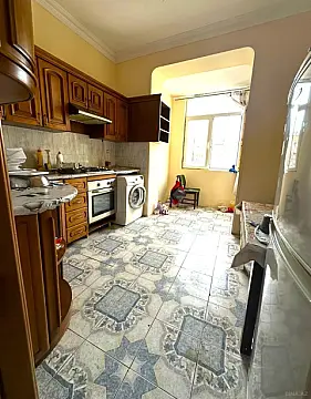 Satılır 2 otaqlı mənzil 65 m²