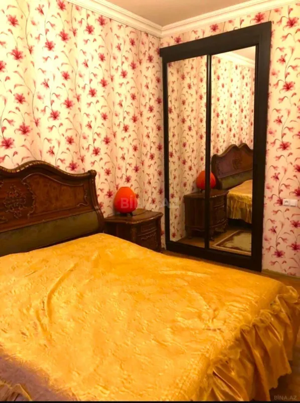 Satılır 2 otaqlı mənzil 65 m²