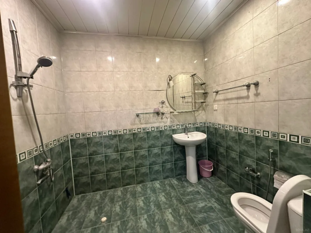 Satılır 3 otaqlı mənzil 150 m²