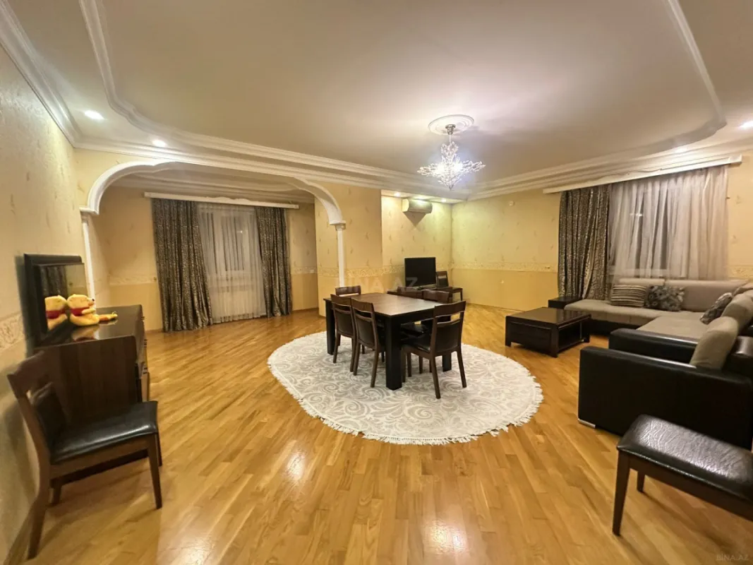 Satılır 3 otaqlı mənzil 150 m²
