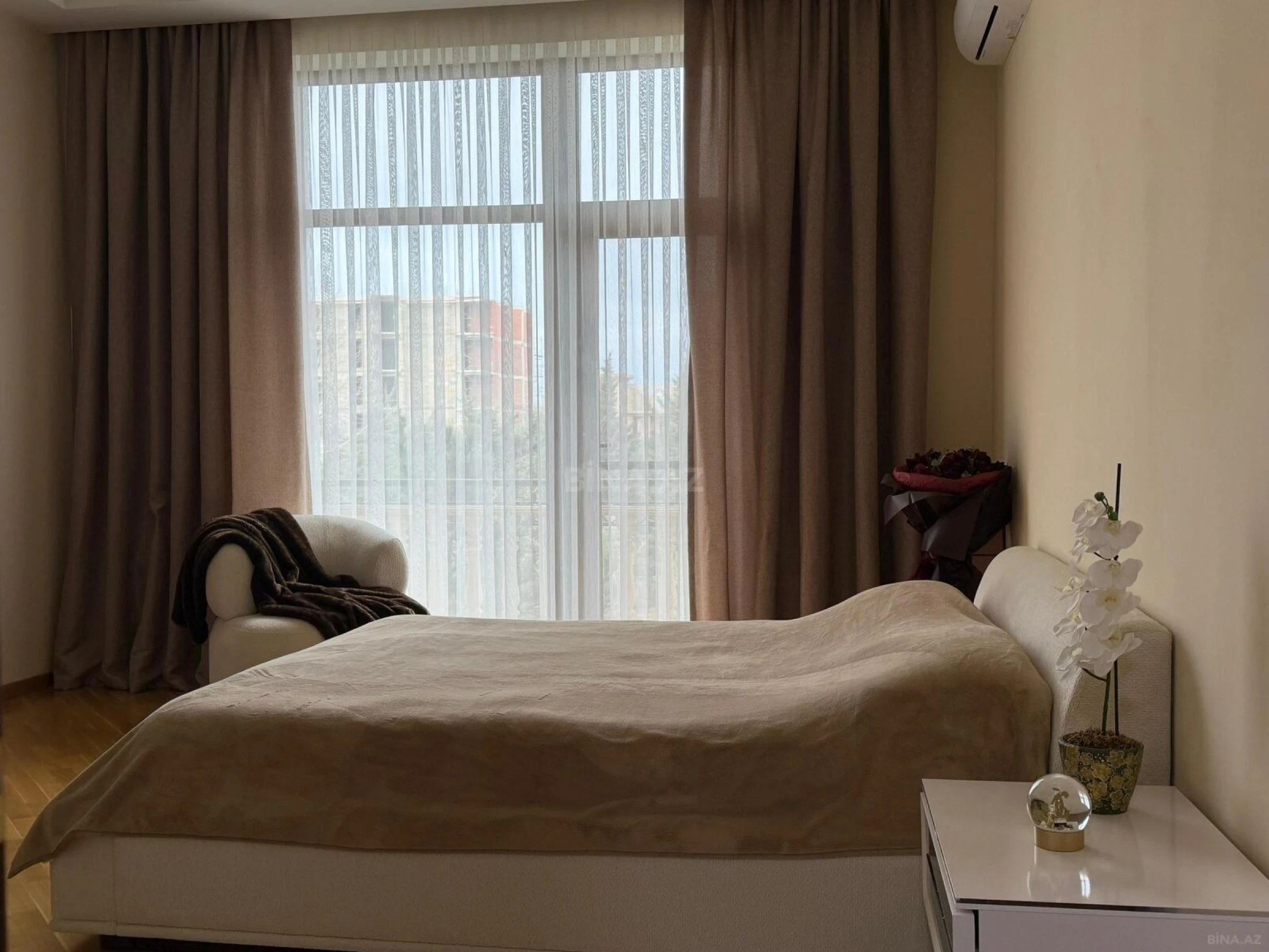 Satılır 7 otaqlı həyət evi 475 m²