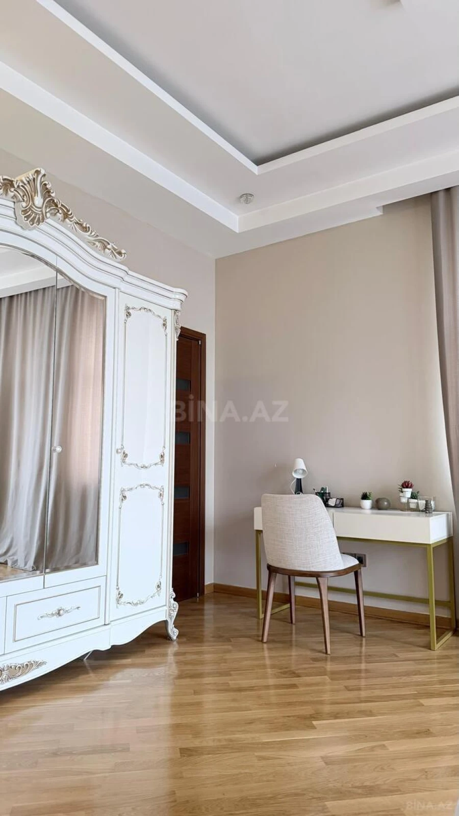 Satılır 7 otaqlı həyət evi 475 m²