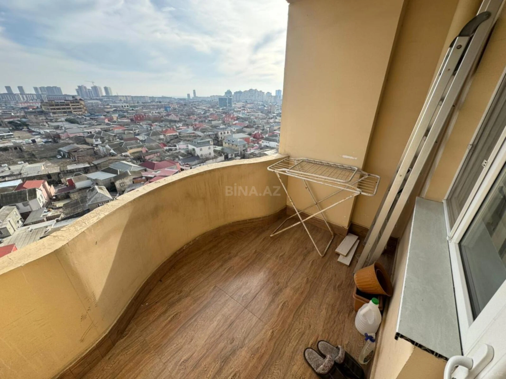 Satılır 3 otaqlı mənzil 120 m²