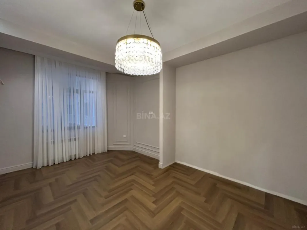 Satılır 3 otaqlı mənzil 110 m²