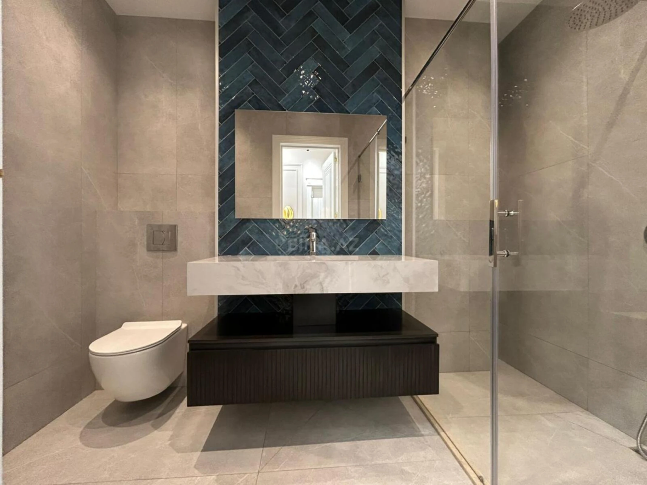 Satılır 3 otaqlı mənzil 110 m²