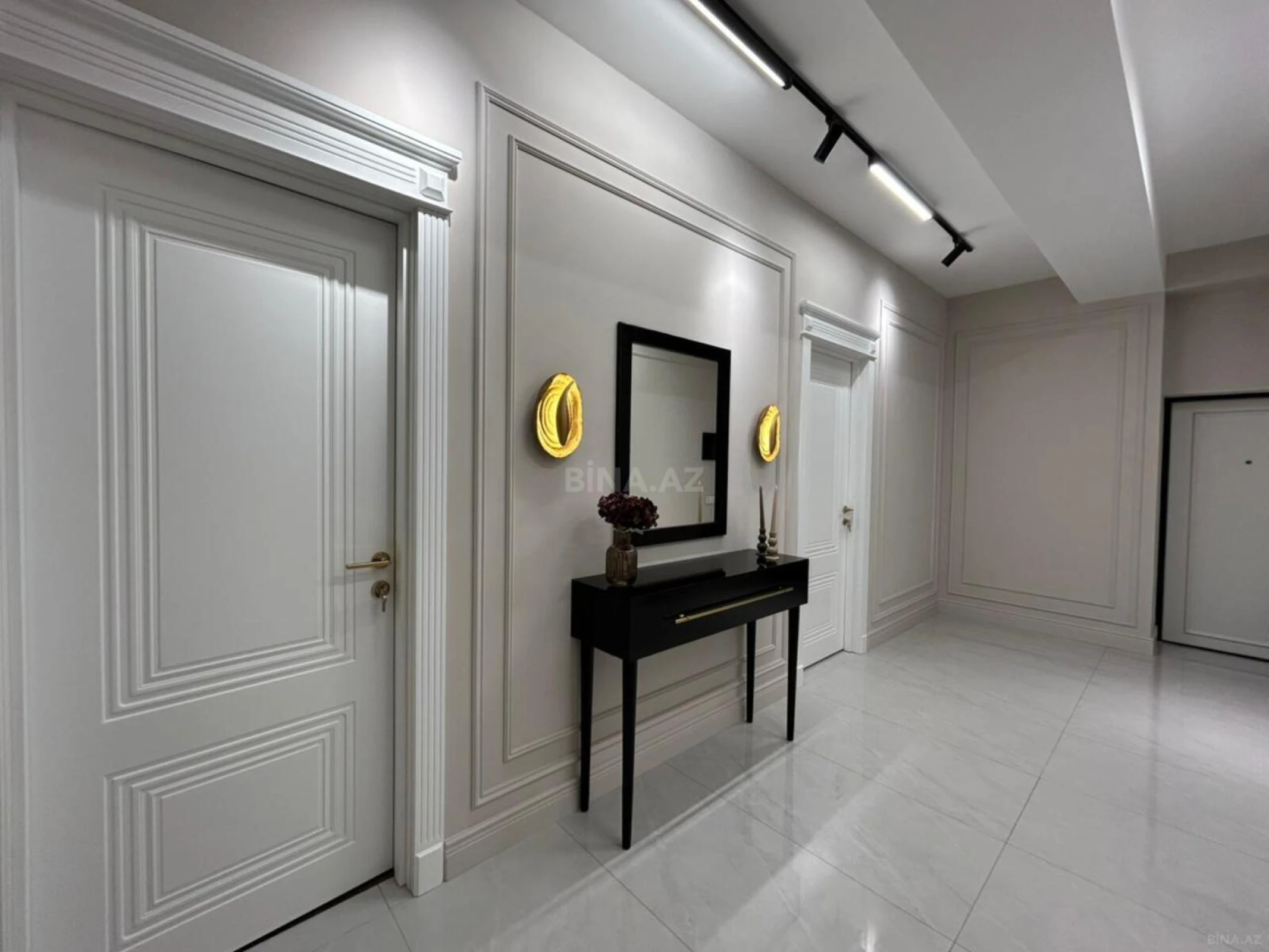 Satılır 3 otaqlı mənzil 110 m²