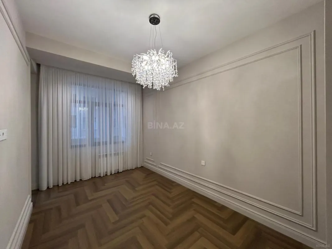 Satılır 3 otaqlı mənzil 110 m²
