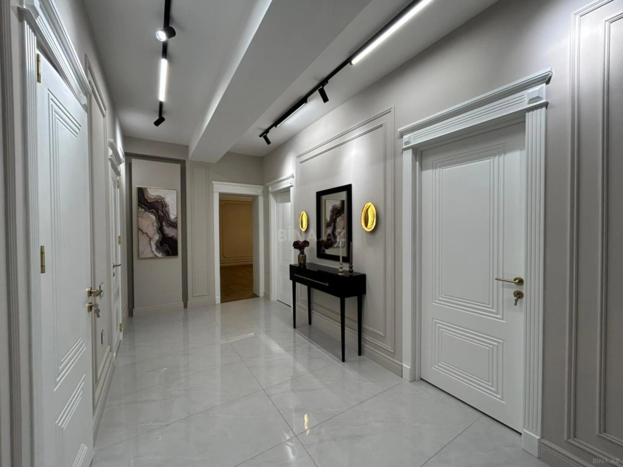 Satılır 3 otaqlı mənzil 110 m²
