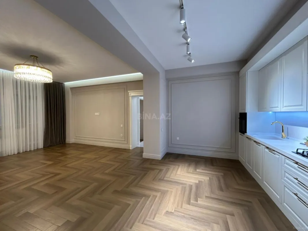 Satılır 3 otaqlı mənzil 110 m²