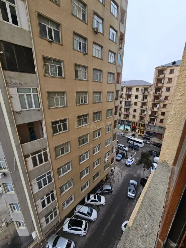 Satılır 2 otaqlı mənzil 67 m²