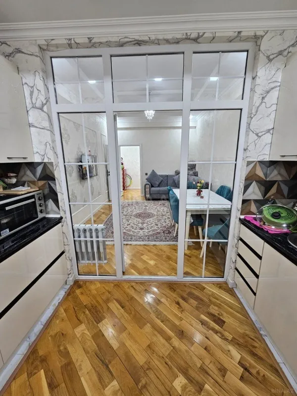 Satılır 2 otaqlı mənzil 67 m²