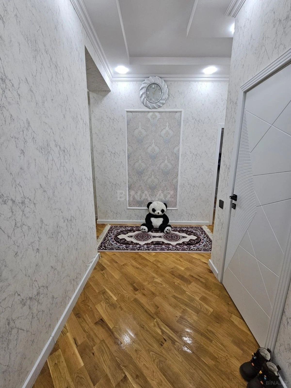 Satılır 2 otaqlı mənzil 67 m²