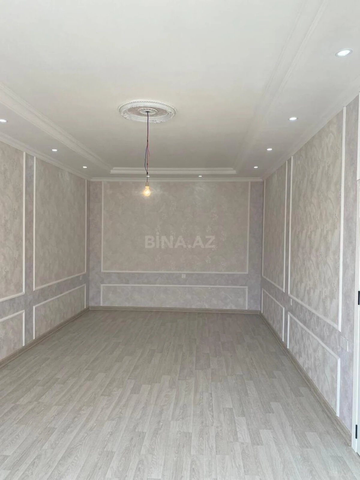 Satılır 4 otaqlı həyət evi 215 m²