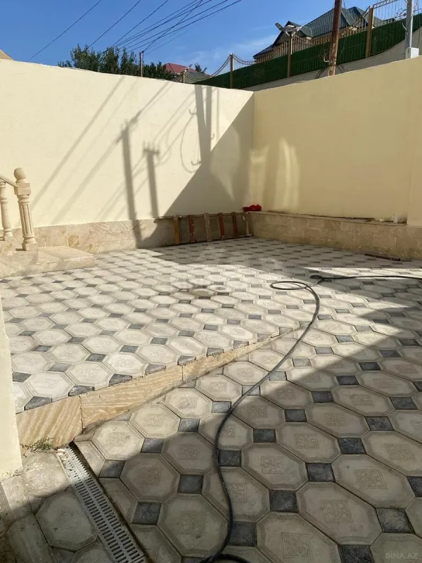 Satılır 4 otaqlı həyət evi 215 m²