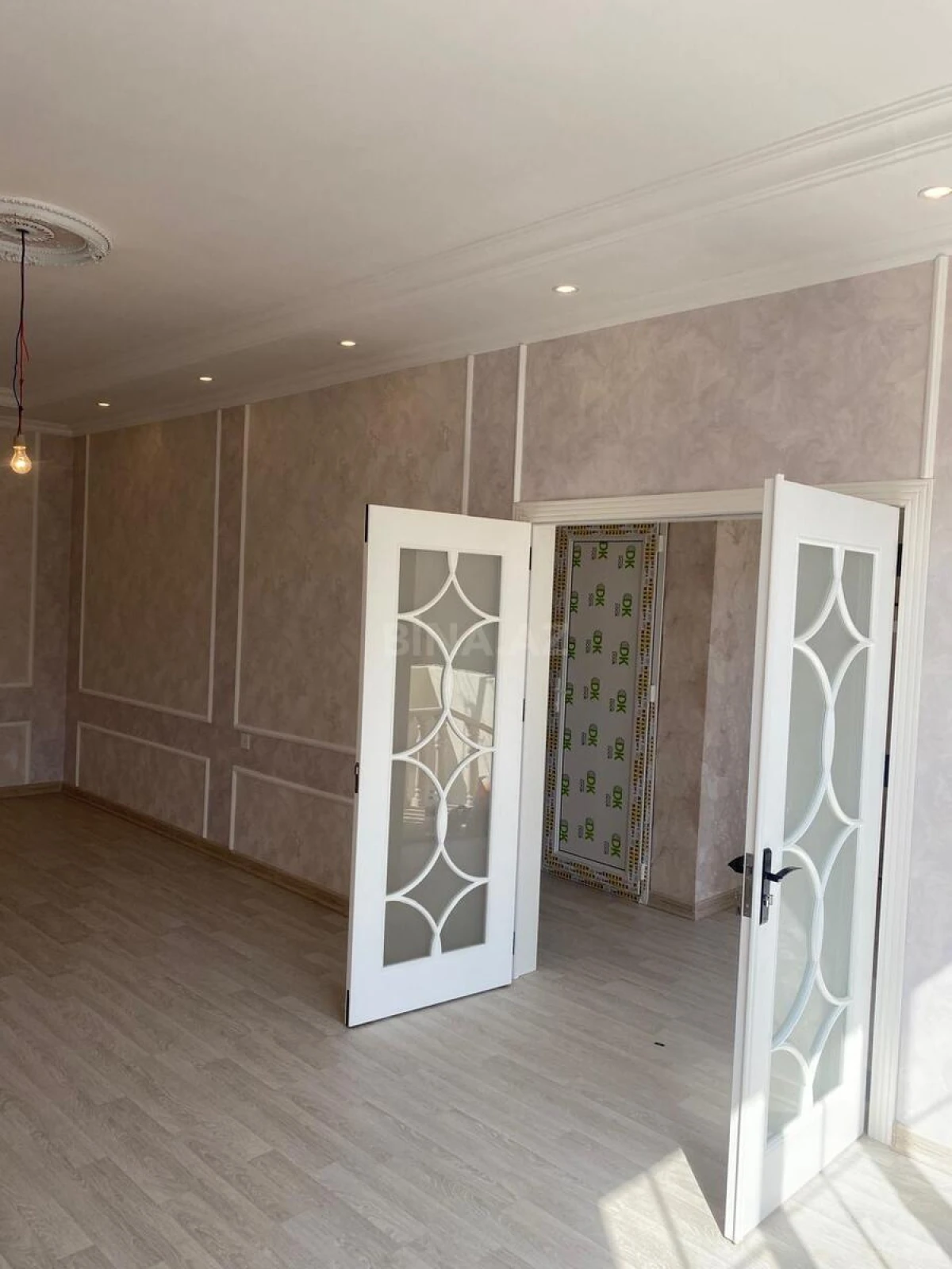 Satılır 4 otaqlı həyət evi 215 m²