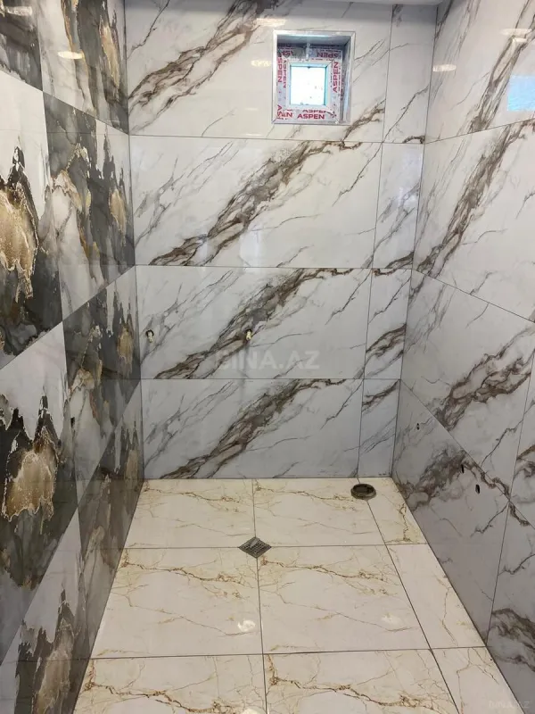 Satılır 4 otaqlı həyət evi 215 m²