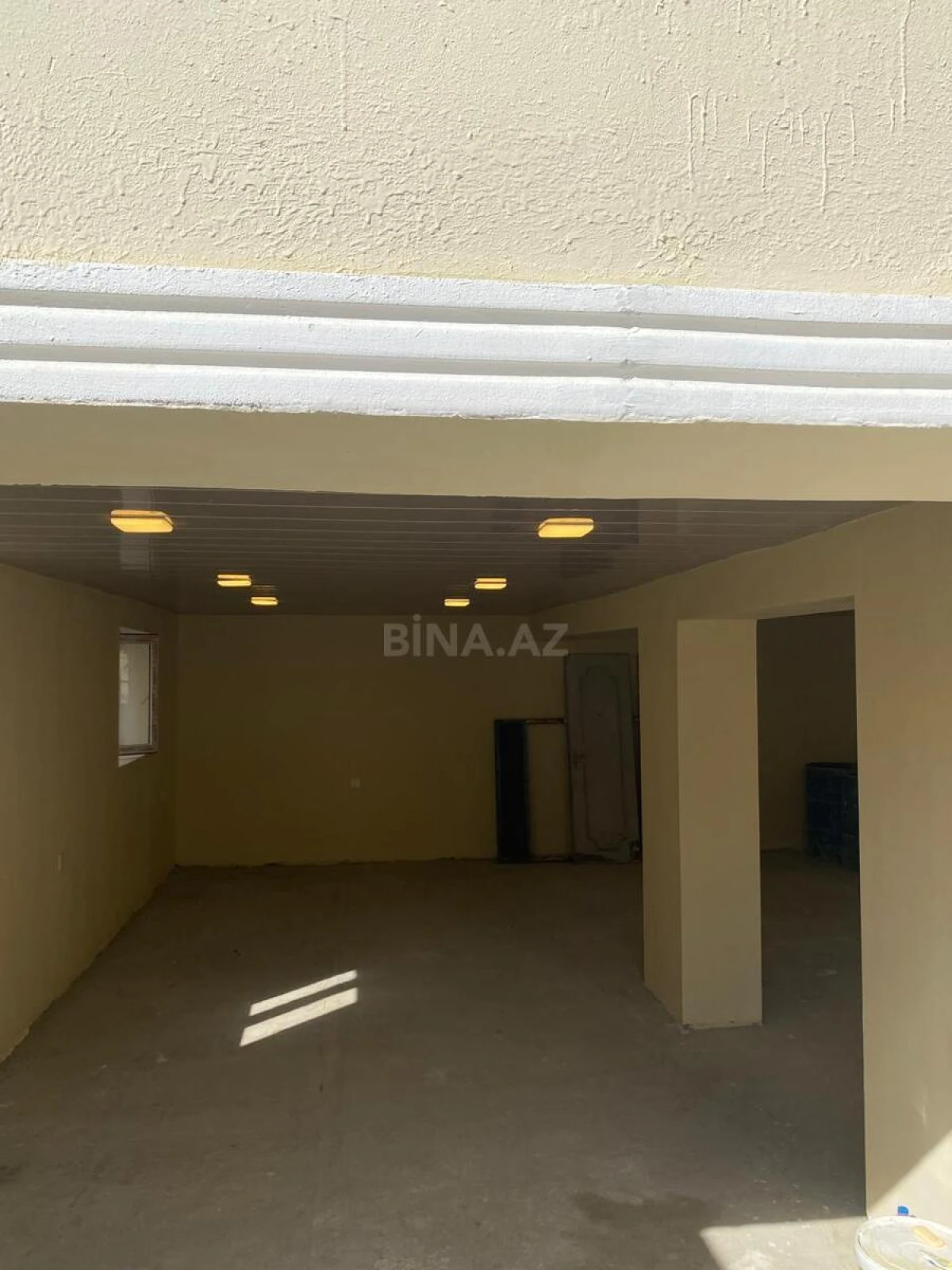Satılır 4 otaqlı həyət evi 215 m²