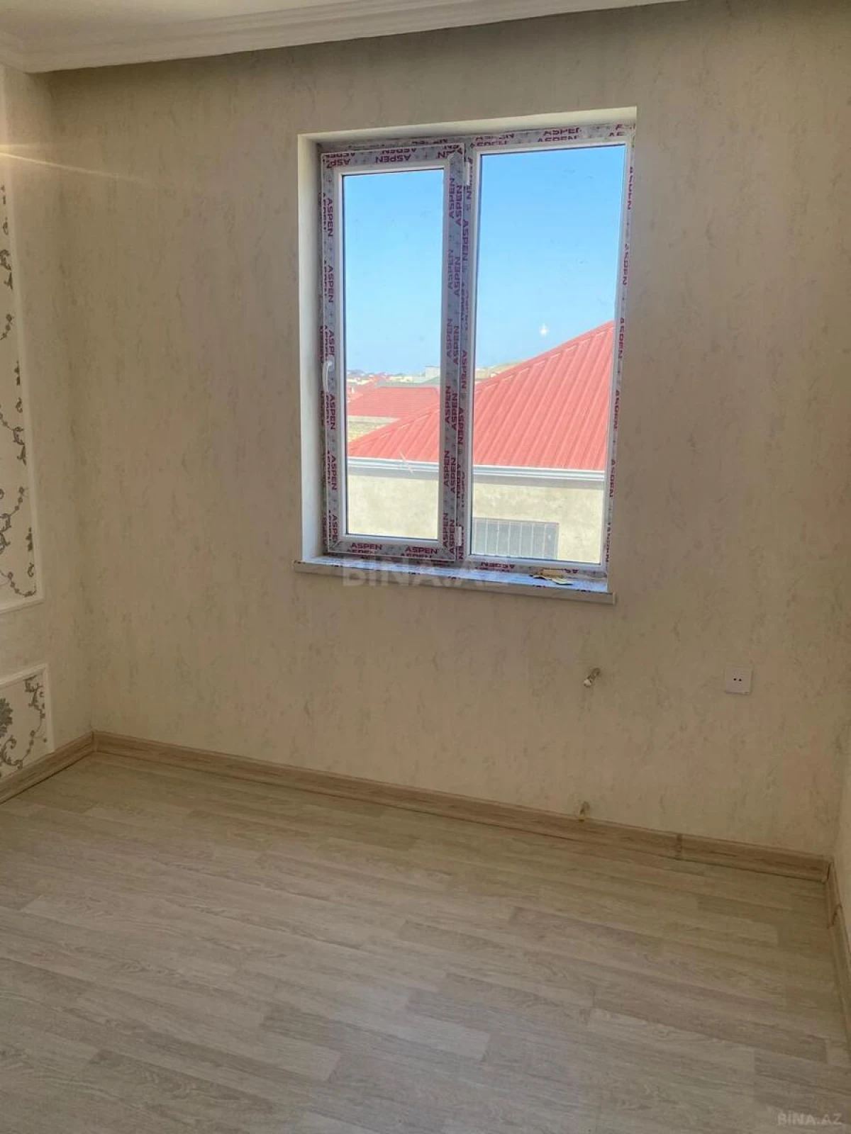Satılır 4 otaqlı həyət evi 215 m²
