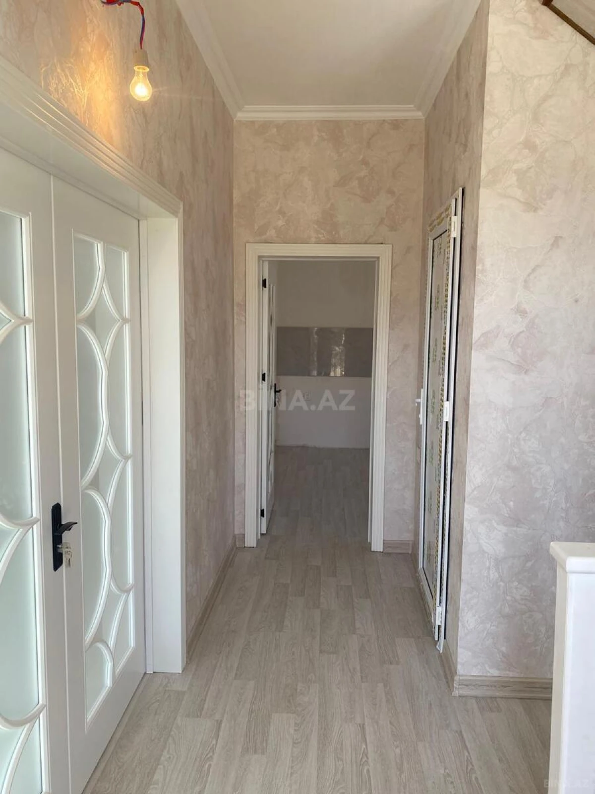 Satılır 4 otaqlı həyət evi 215 m²