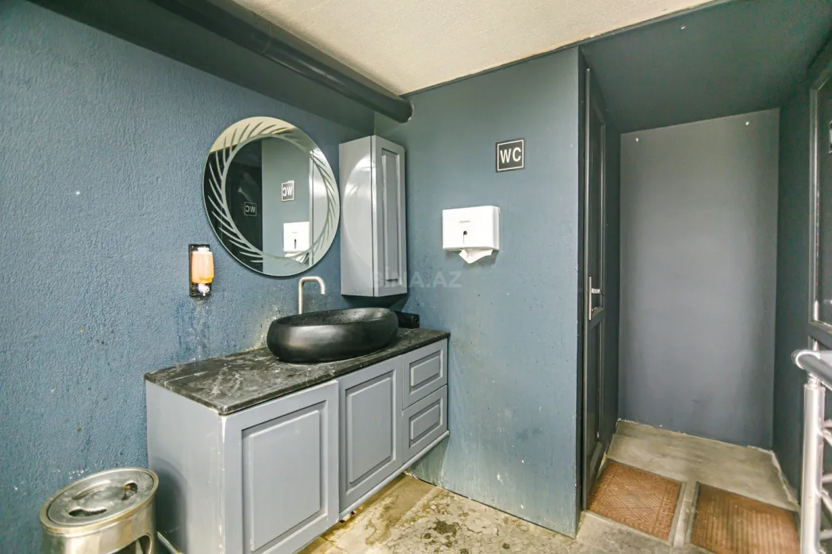 Satılır obyekt 442 m²