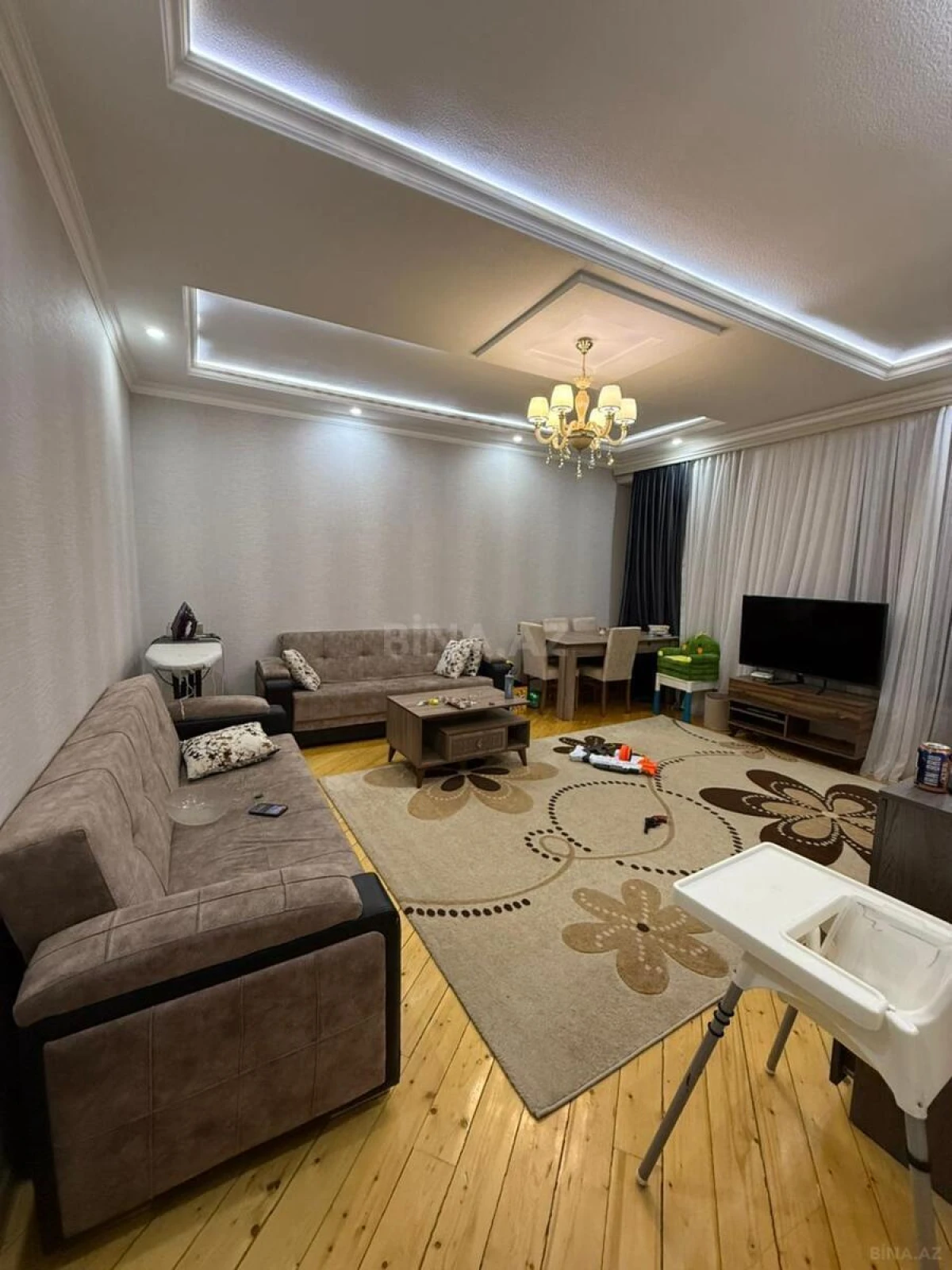 Kirayə verilir 2 otaqlı mənzil 92 m²