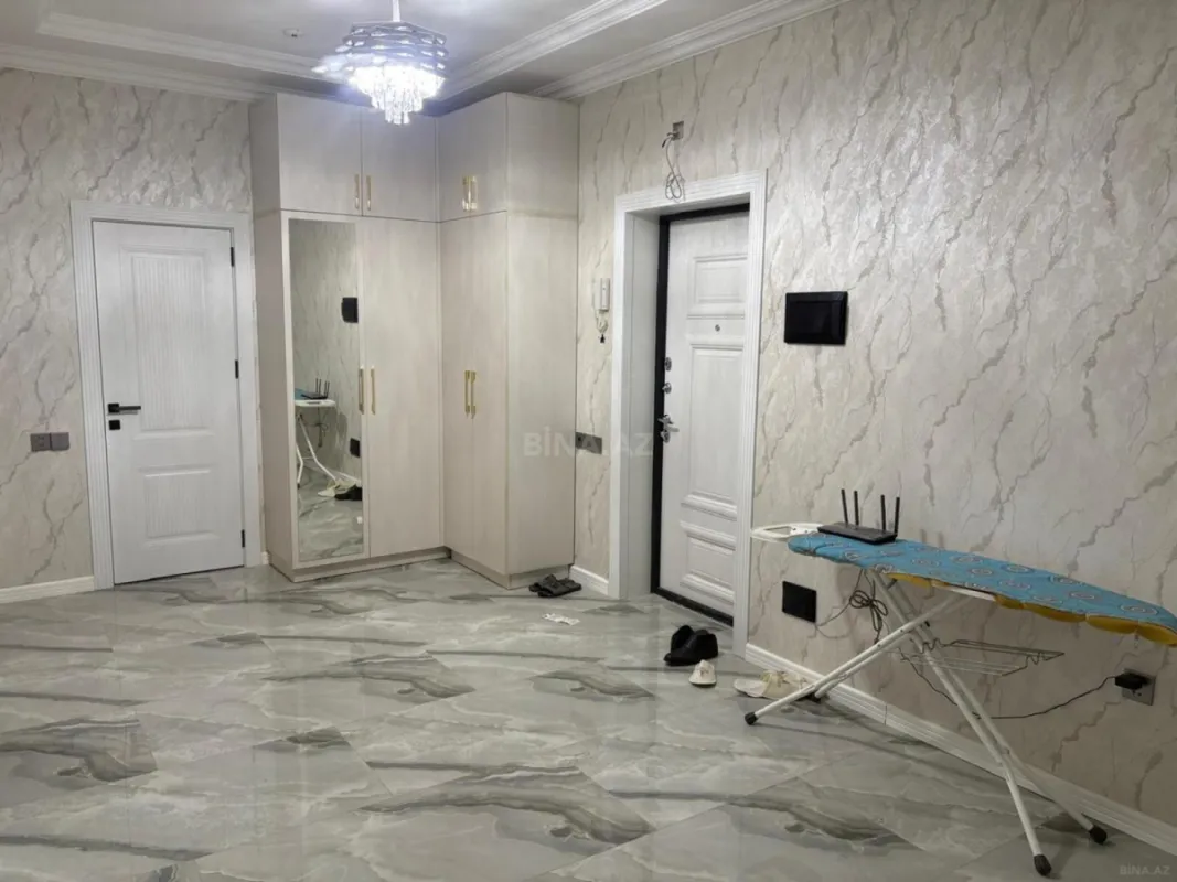 Kirayə verilir 2 otaqlı mənzil 90 m²