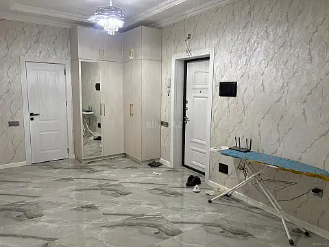 Kirayə verilir 2 otaqlı mənzil 90 m²