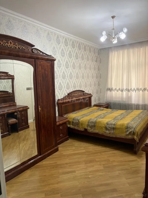 Kirayə verilir 2 otaqlı mənzil 90 m²