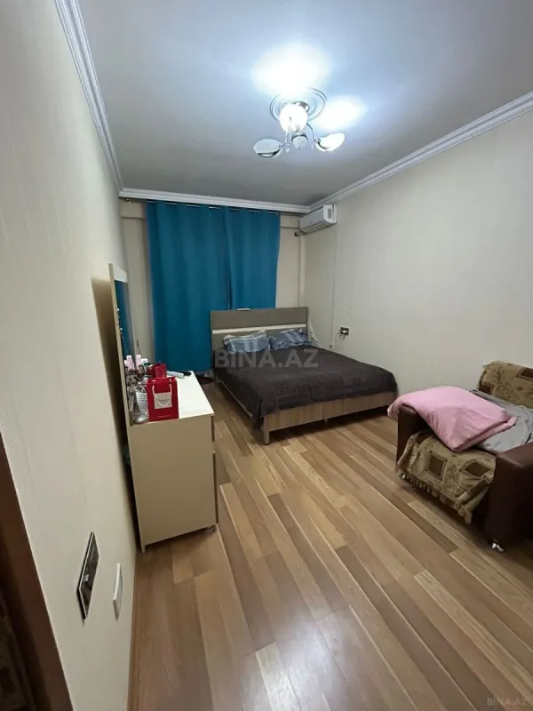 Satılır 2 otaqlı mənzil 75 m²