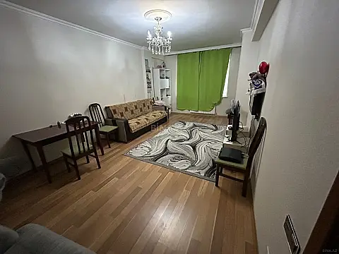 Satılır 2 otaqlı mənzil 75 m² — Bakı, İnşaatçılar 2 otaq 75.00 m²