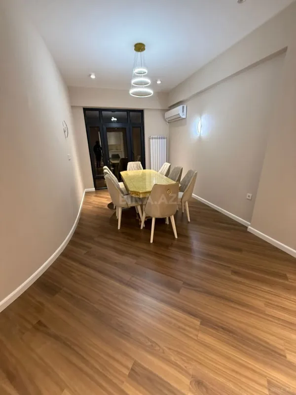 Kirayə verilir 3 otaqlı mənzil 145 m²