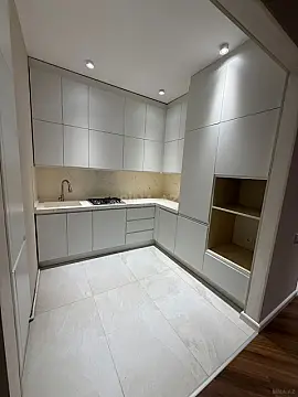 Kirayə verilir 3 otaqlı mənzil 145 m²