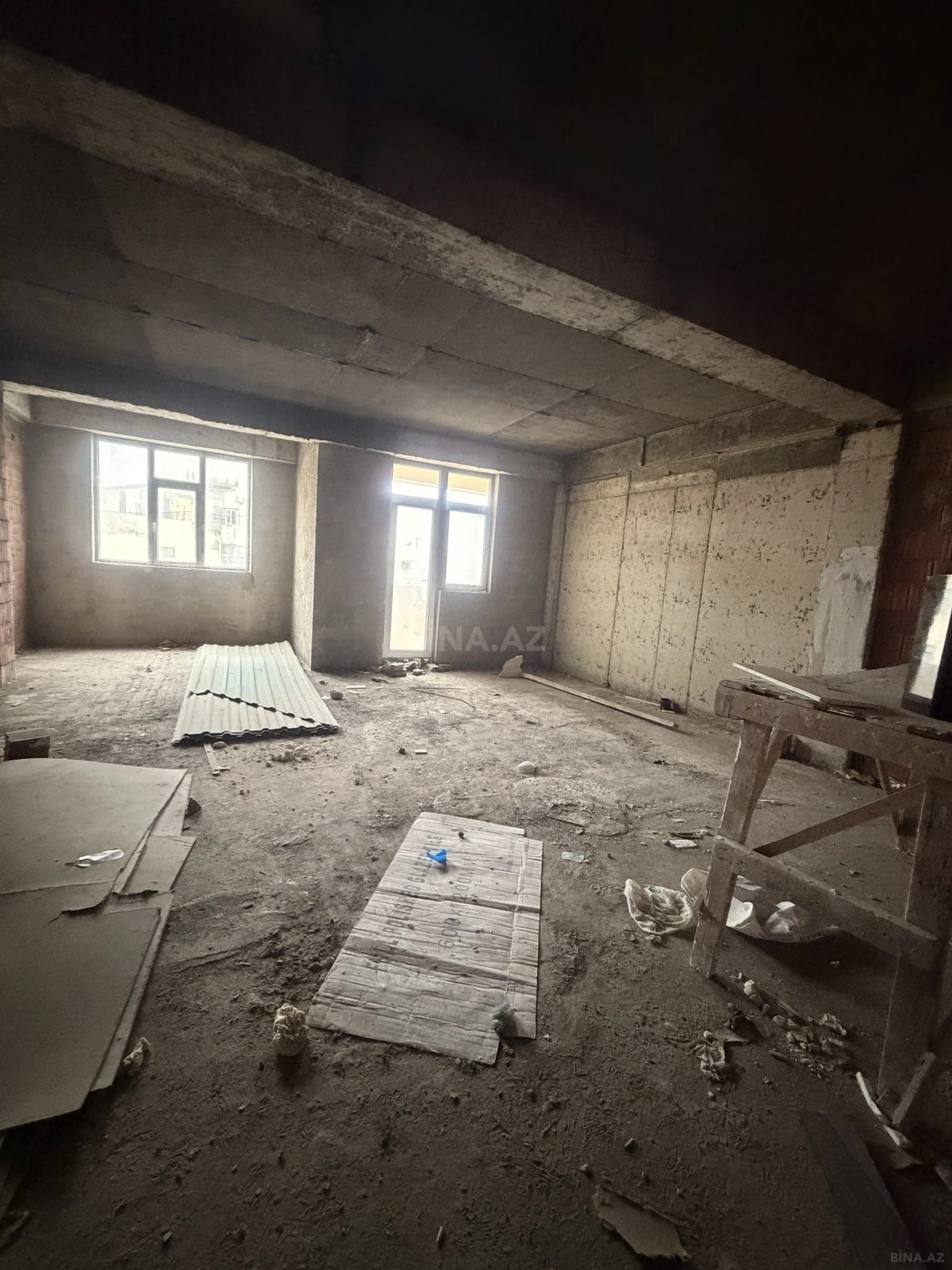 Satılır 1 otaqlı mənzil 70 m²