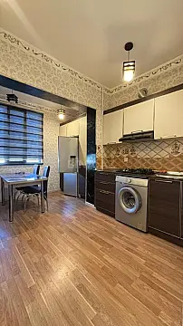 Kirayə verilir 2 otaqlı mənzil 60 m²